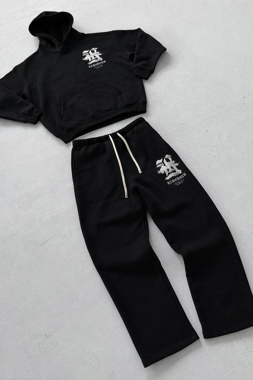 CLOUDS OPEN HEM SWEATPANT *BLACK*